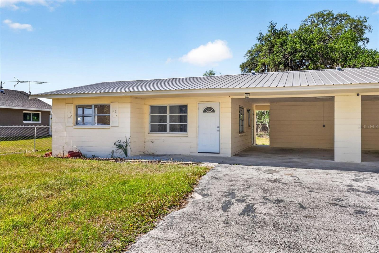 LAKEWOOD - Residential Lease
