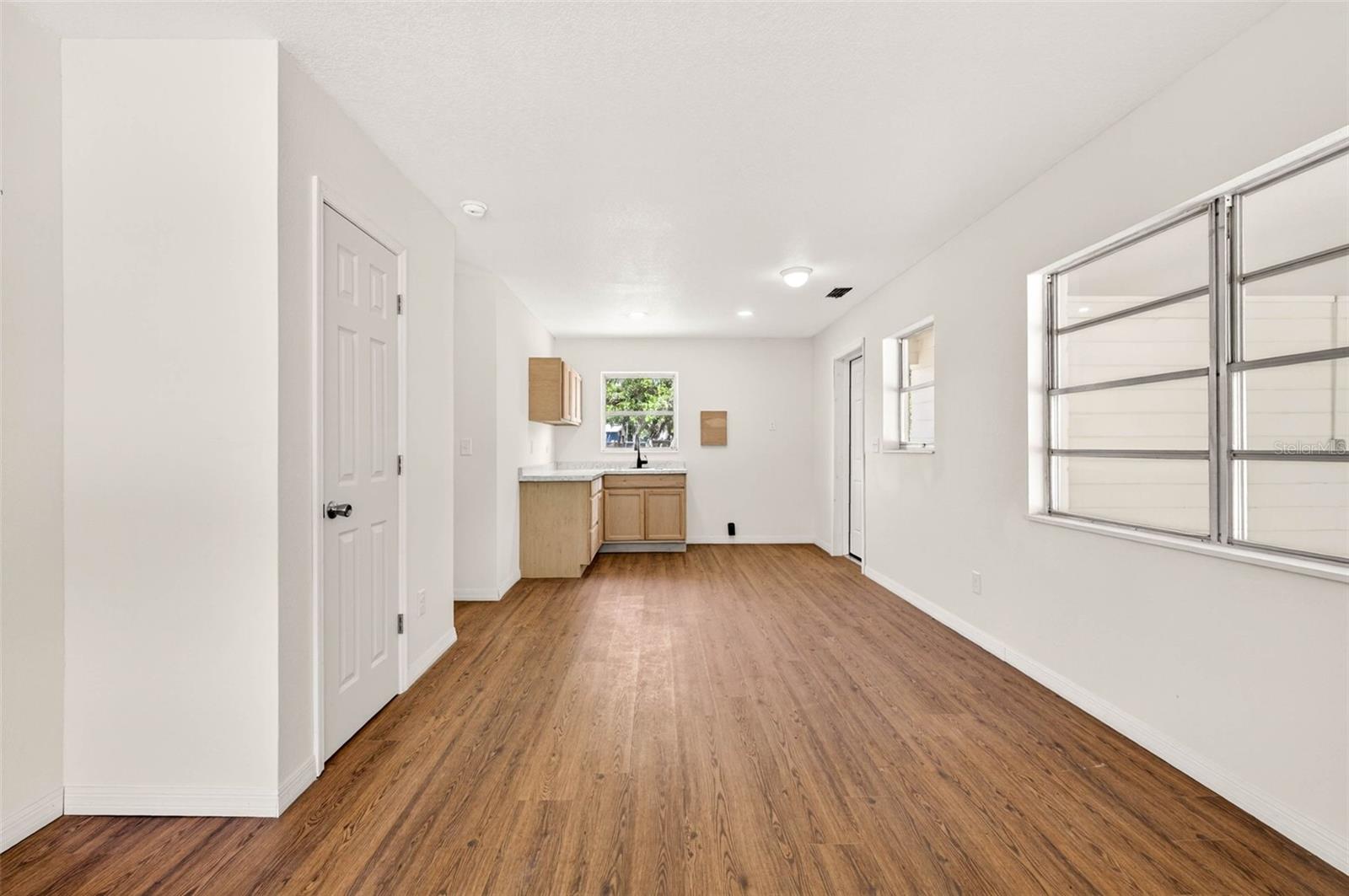 LAKEWOOD - Residential Lease