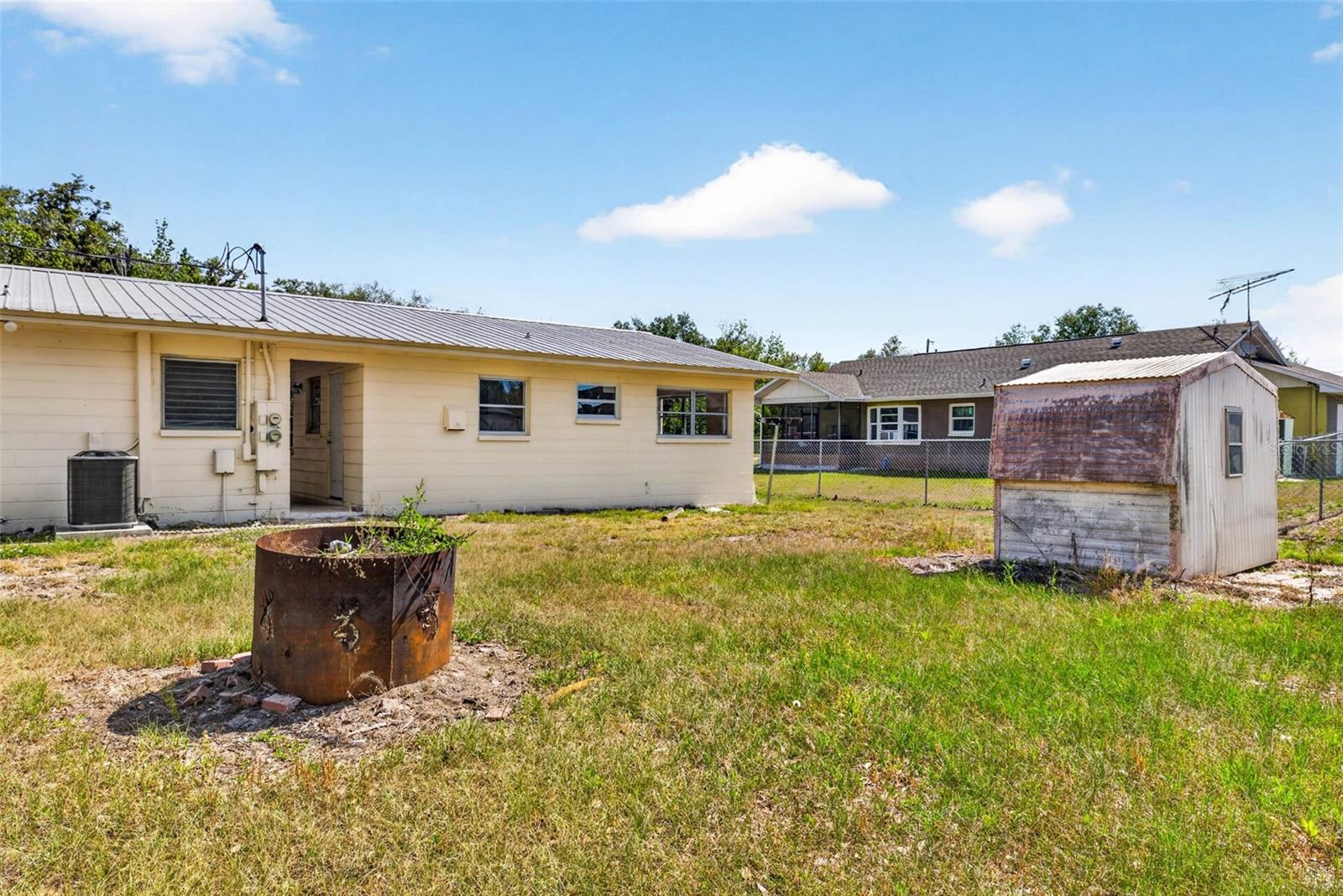 LAKEWOOD - Residential Lease