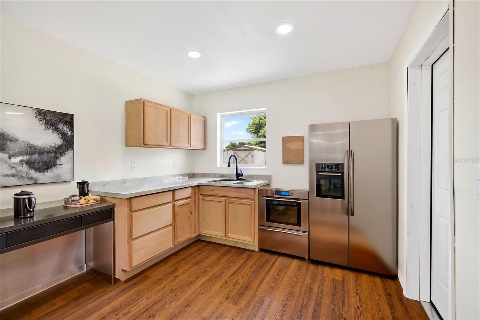 LAKEWOOD - Residential Lease
