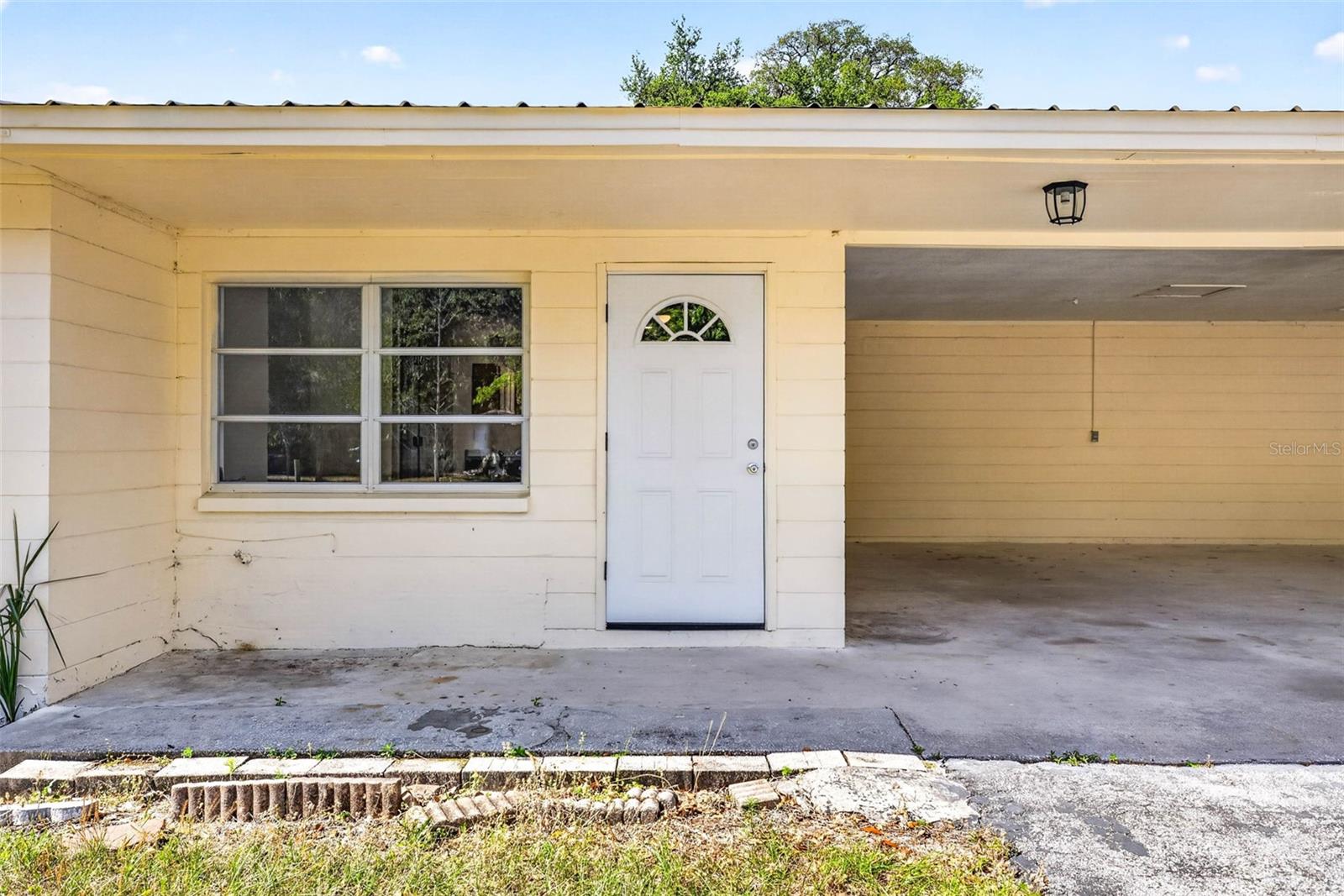 LAKEWOOD - Residential Lease
