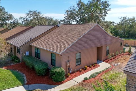 A home in EUSTIS