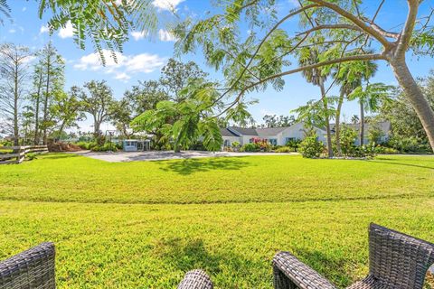 A home in PALMETTO