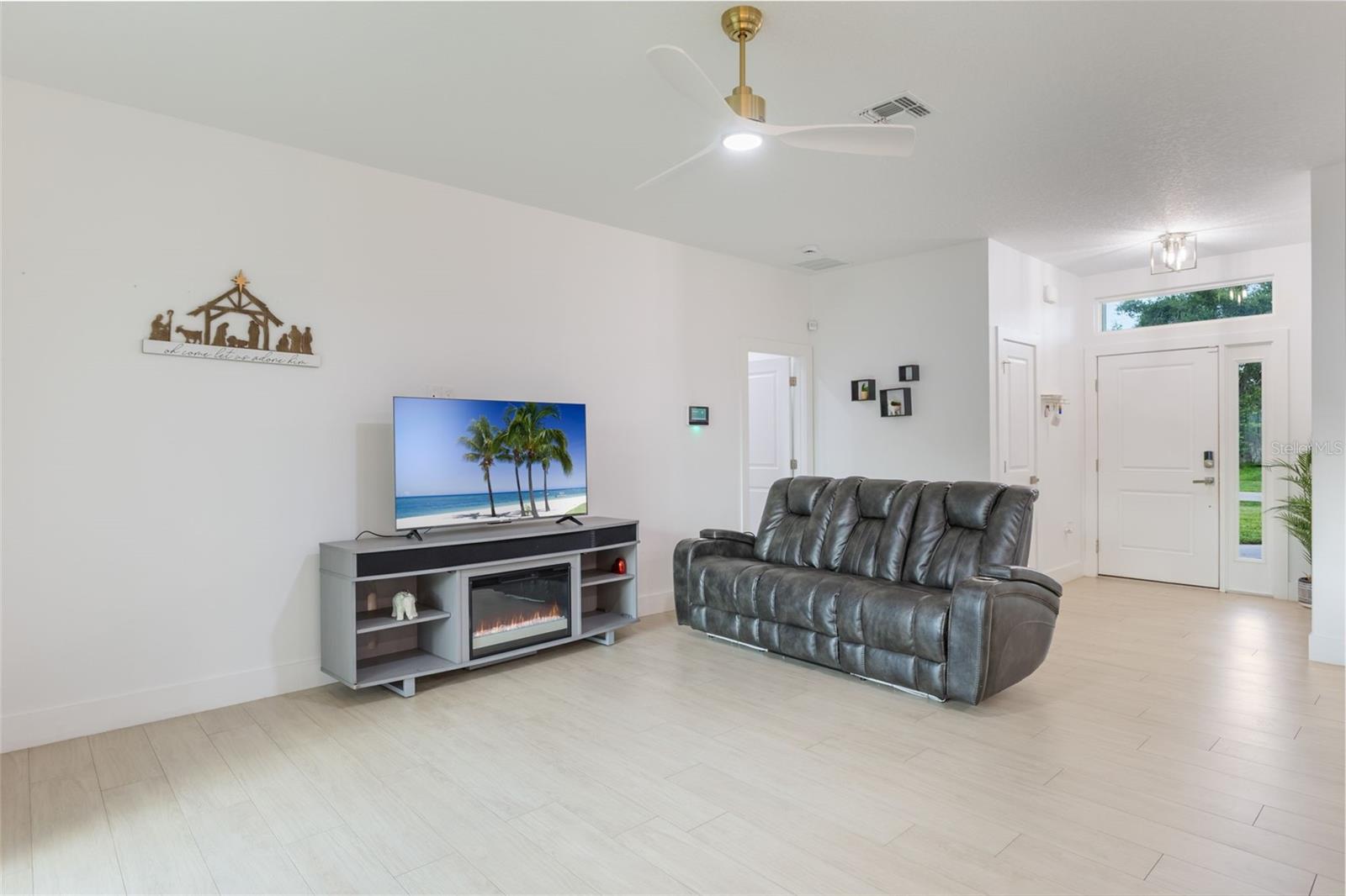 2668 COACHMAN DRIVE
