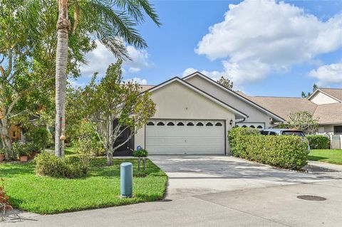 A home in PALMETTO