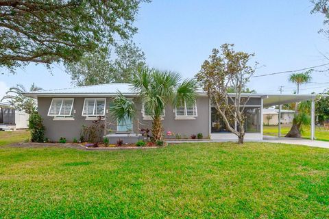 A home in PUNTA GORDA