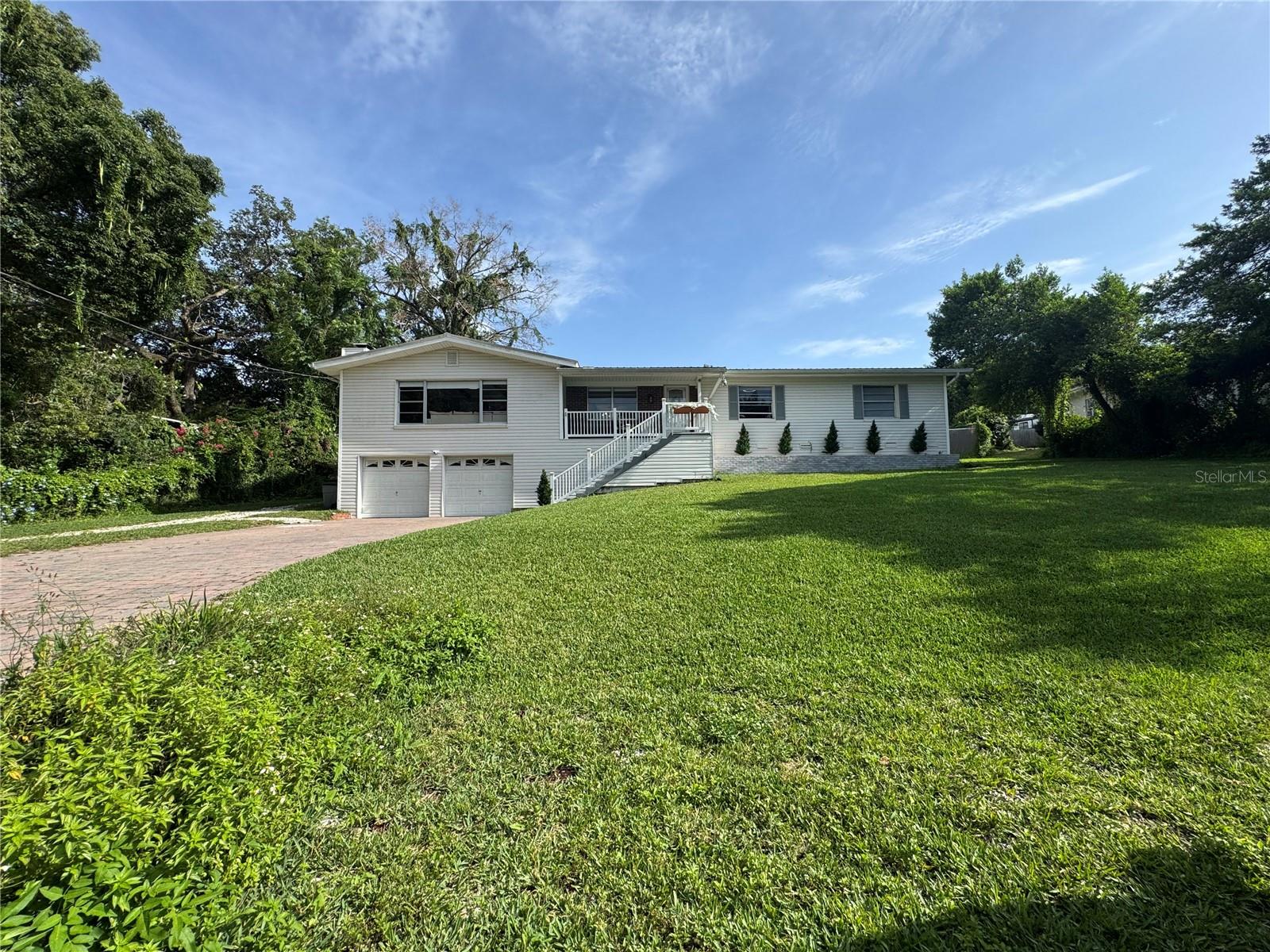3702 MIRROR LAKE DRIVE