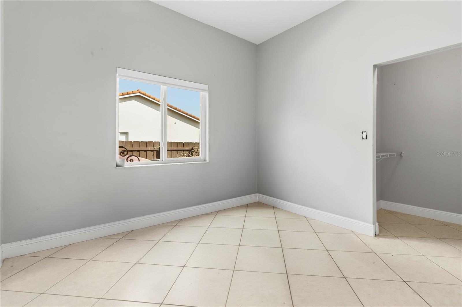 ESTATE HOMES FIRST ADD - Residential