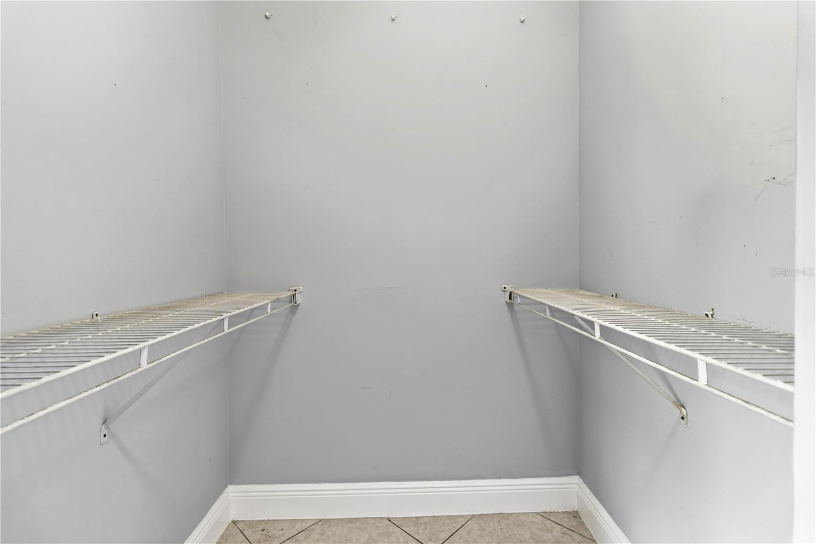 ESTATE HOMES FIRST ADD - Residential