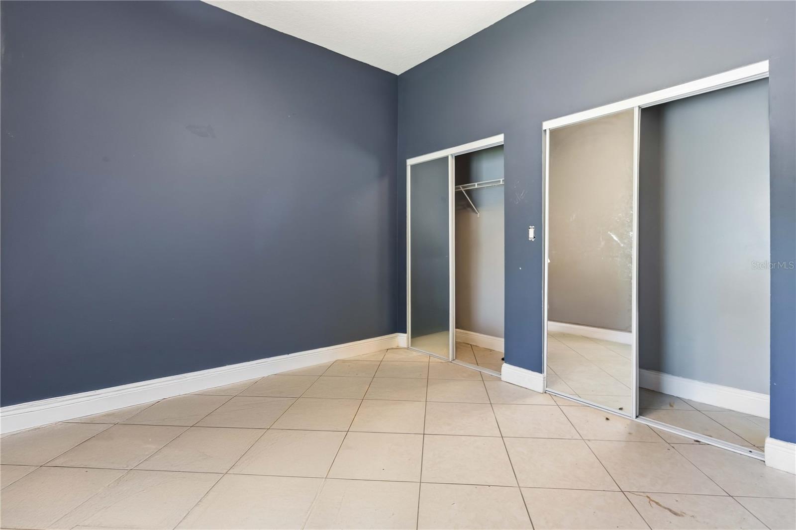 ESTATE HOMES FIRST ADD - Residential