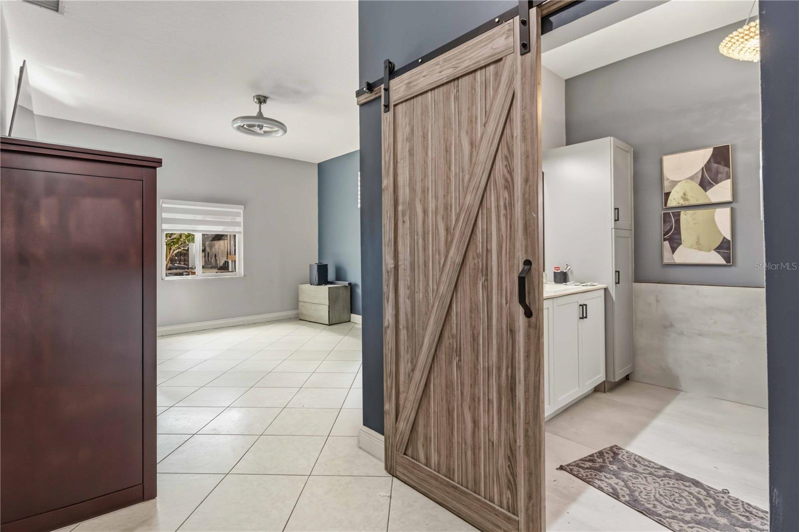 ESTATE HOMES FIRST ADD - Residential