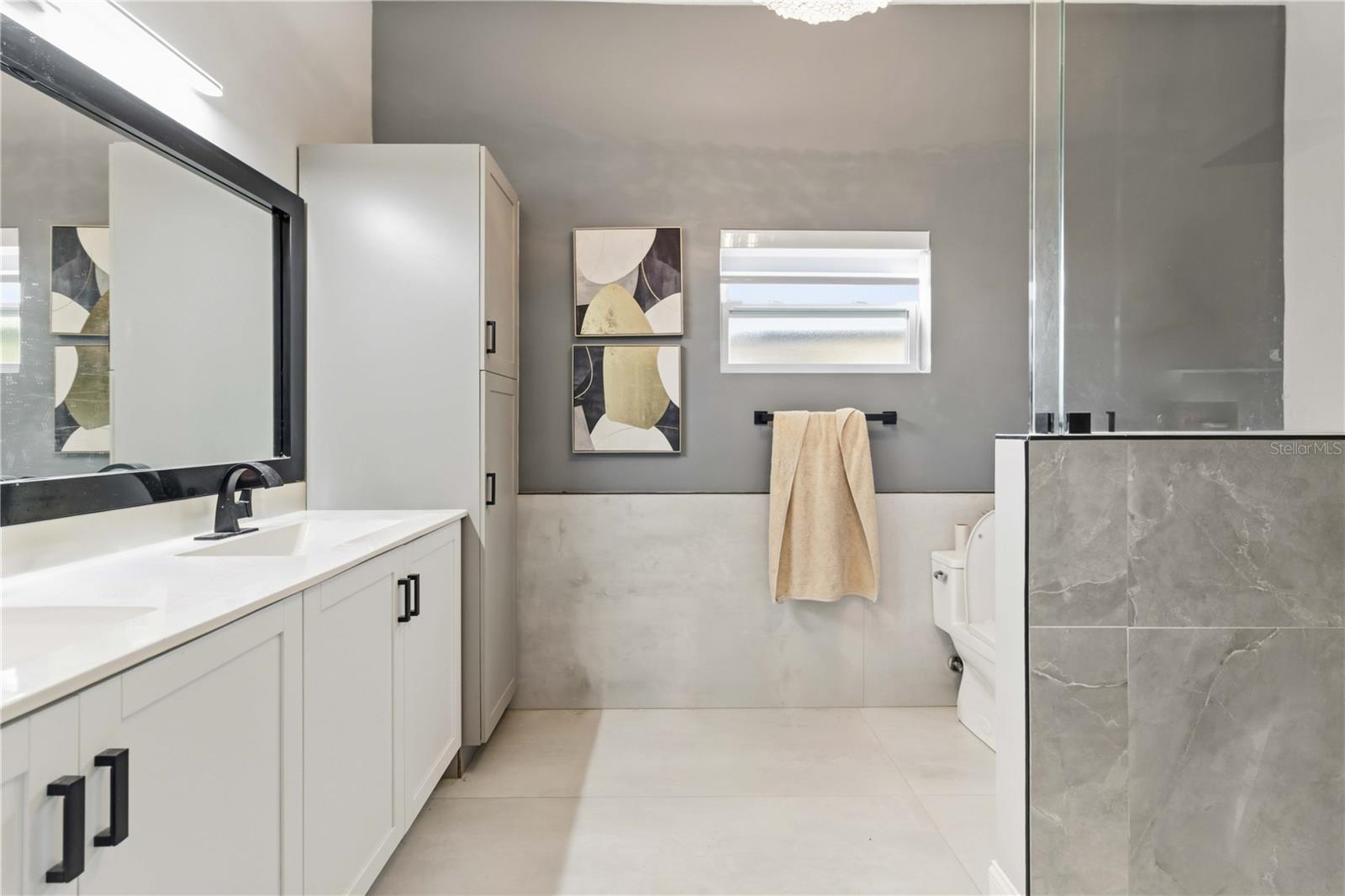 ESTATE HOMES FIRST ADD - Residential