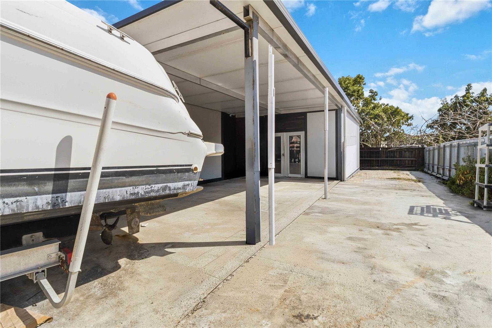 ESTATE HOMES FIRST ADD - Residential