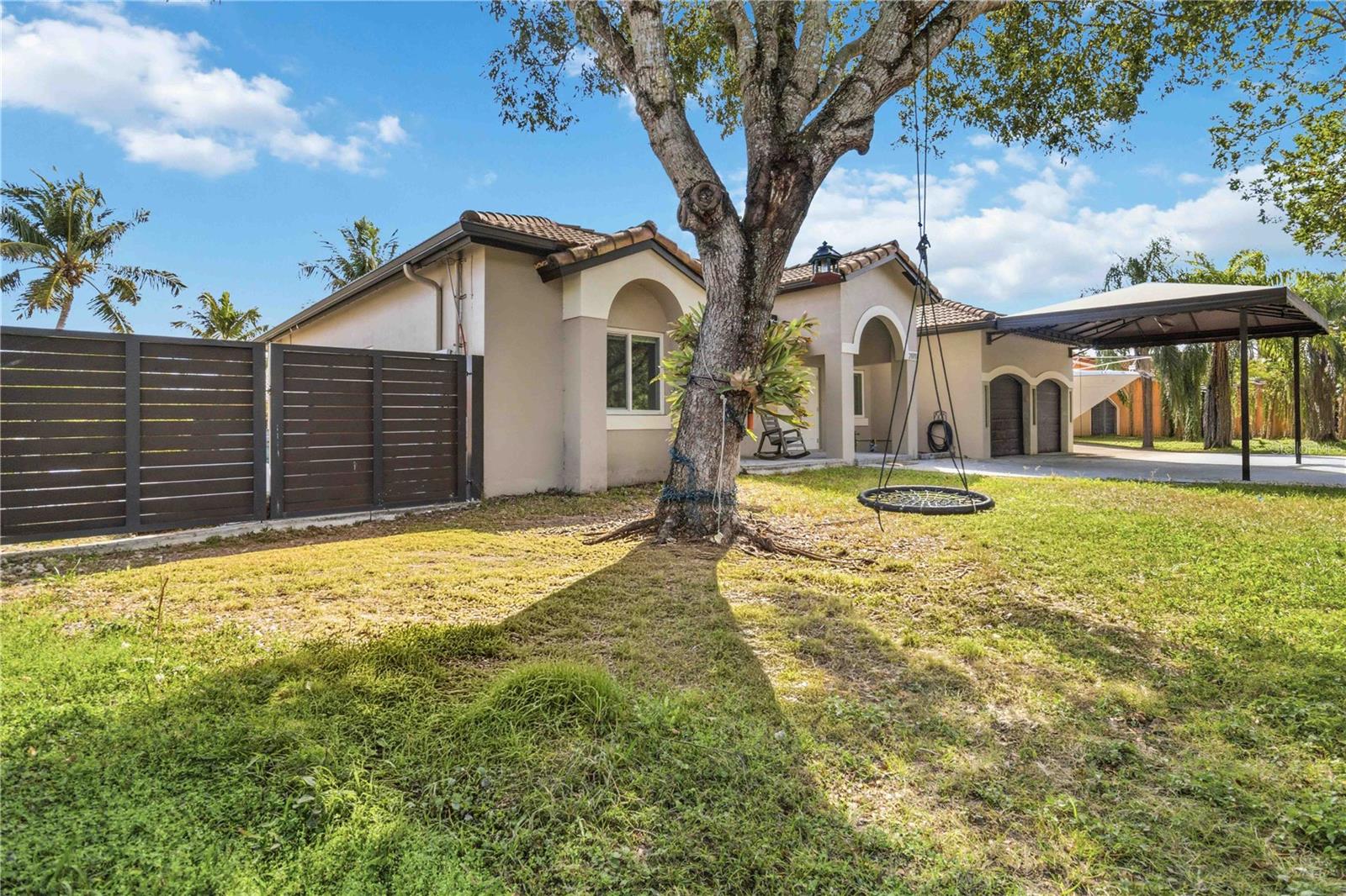 ESTATE HOMES FIRST ADD - Residential