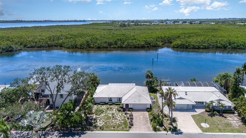 Photo of 10427 Spoonbill Road W, Bradenton, FL 34209 (MLS # A4660231)