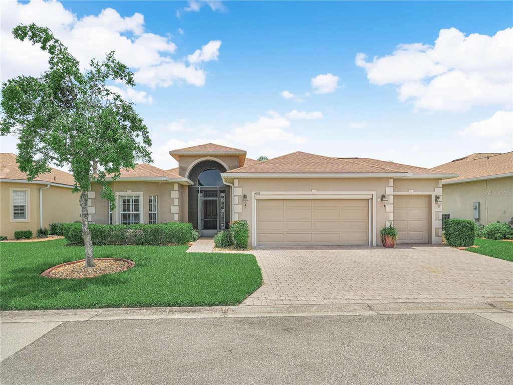 Photo of 4052 Phoenician Way, Winter Haven, FL 33884 (MLS # P4939312)