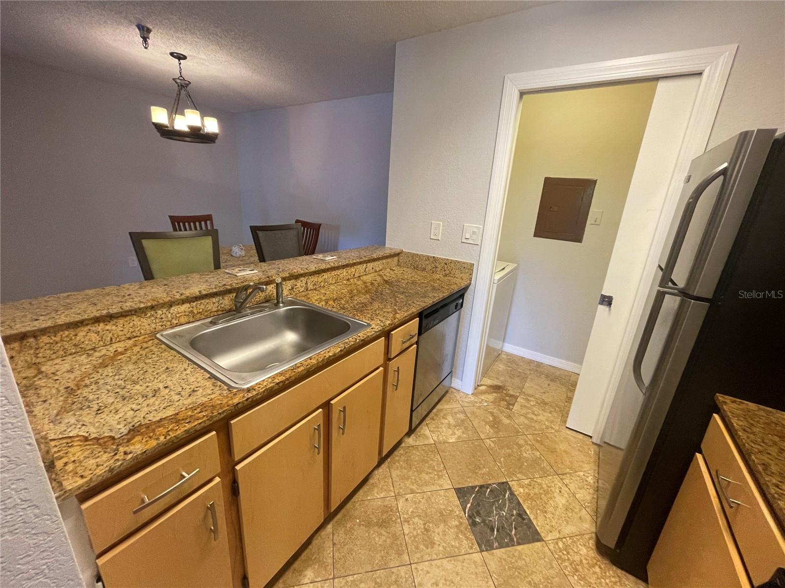 ITOPIA PRIVATE RESIDENCES CONDO - Residential Lease