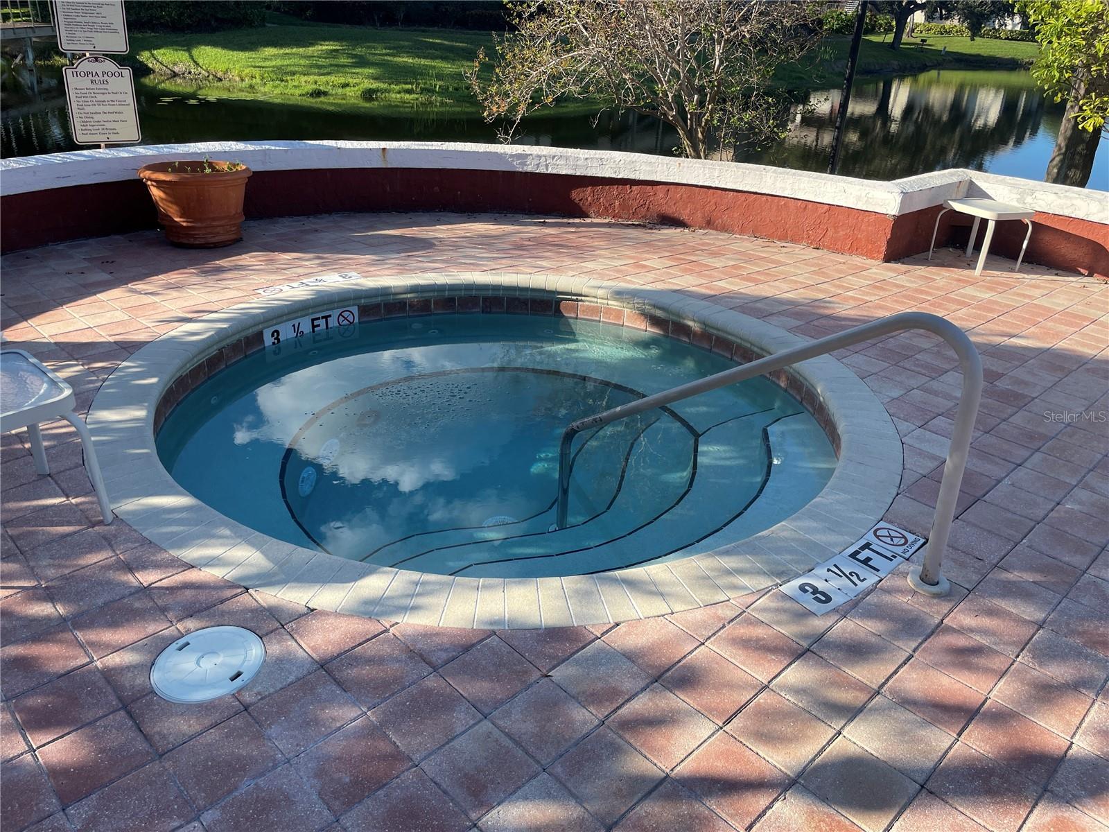 ITOPIA PRIVATE RESIDENCES CONDO - Residential Lease