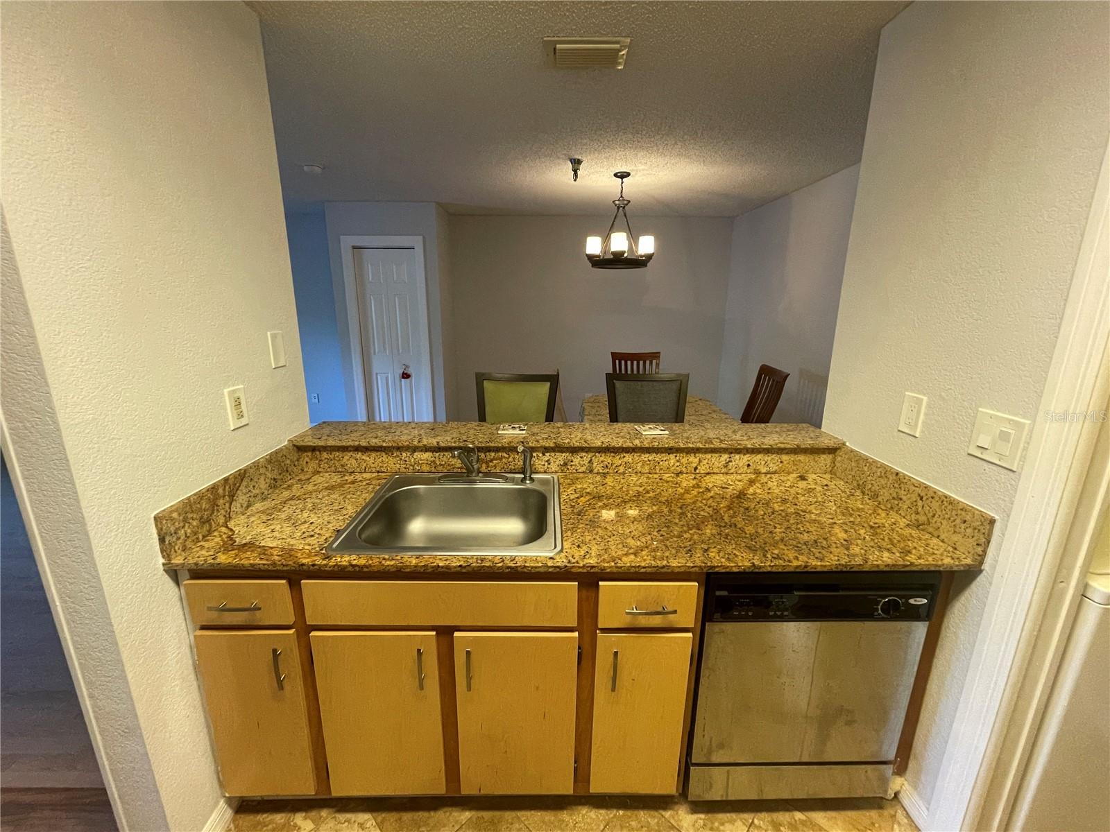 ITOPIA PRIVATE RESIDENCES CONDO - Residential Lease