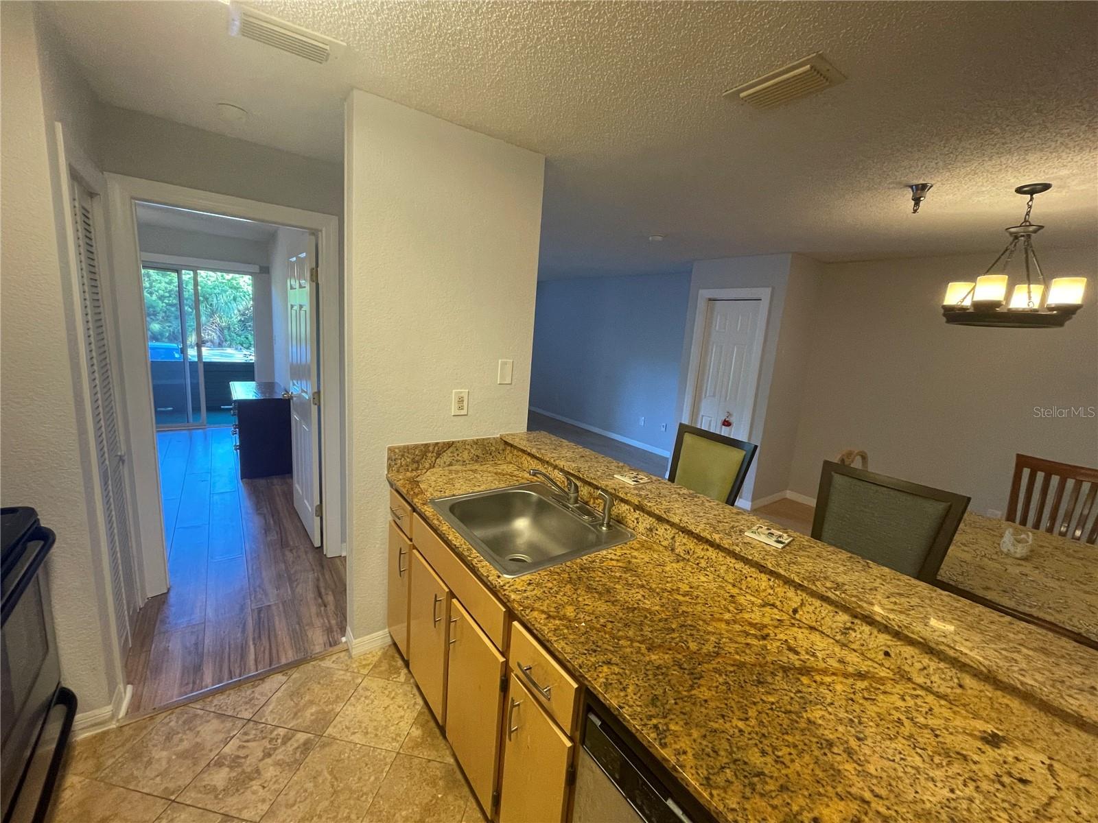 ITOPIA PRIVATE RESIDENCES CONDO - Residential Lease