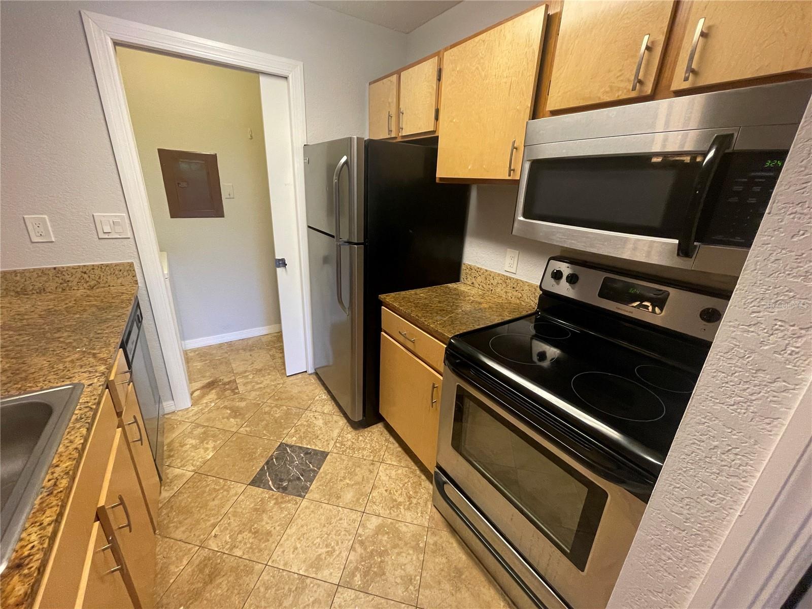 ITOPIA PRIVATE RESIDENCES CONDO - Residential Lease