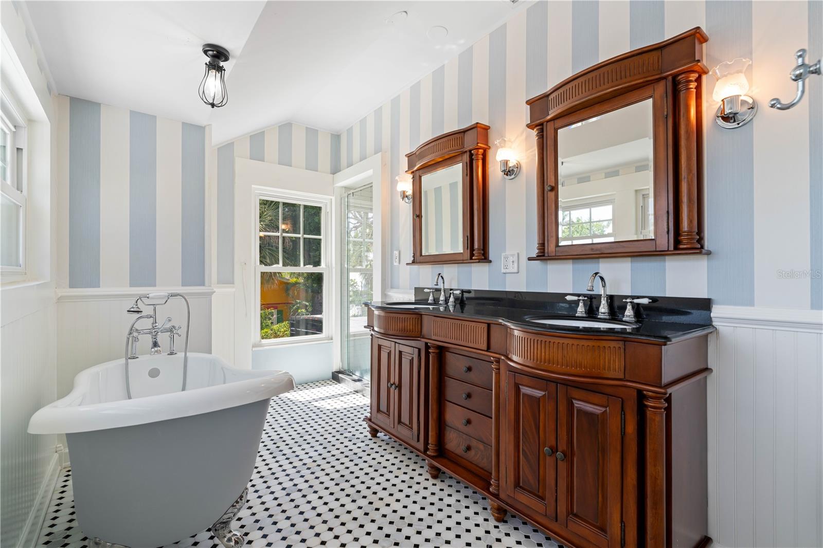 PUNTA GORDA - Residential