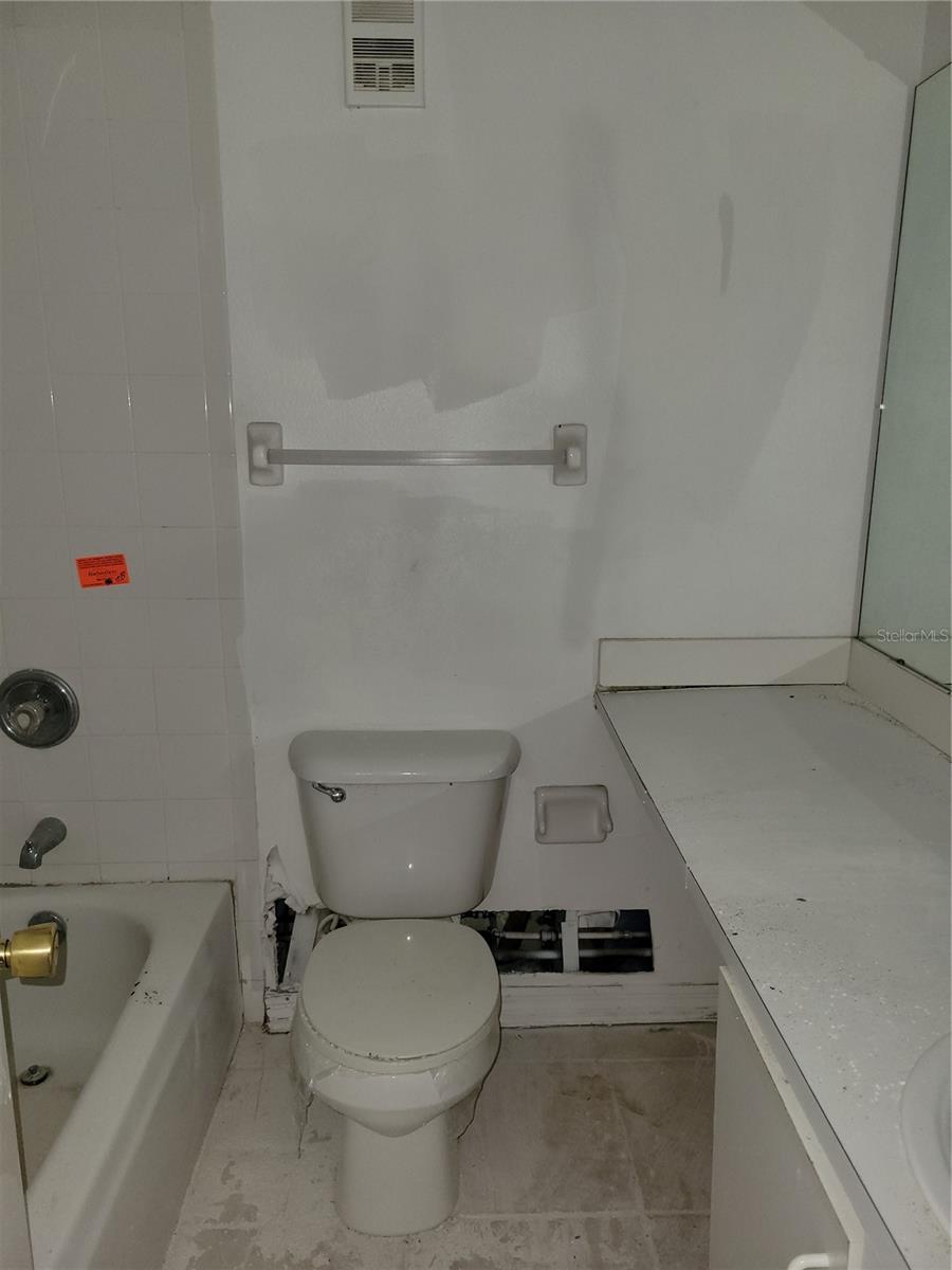 THATCHERS LANDING CONDO 03 - Residential