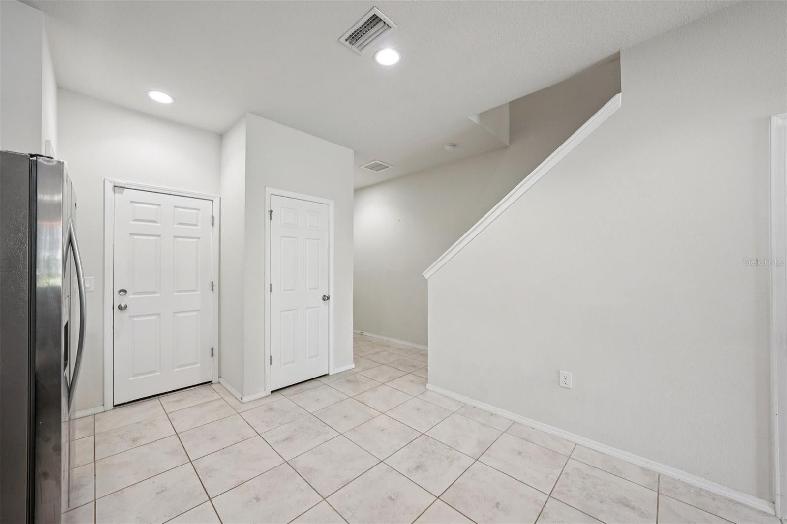 4935 WHITE SANDERLING COURT
