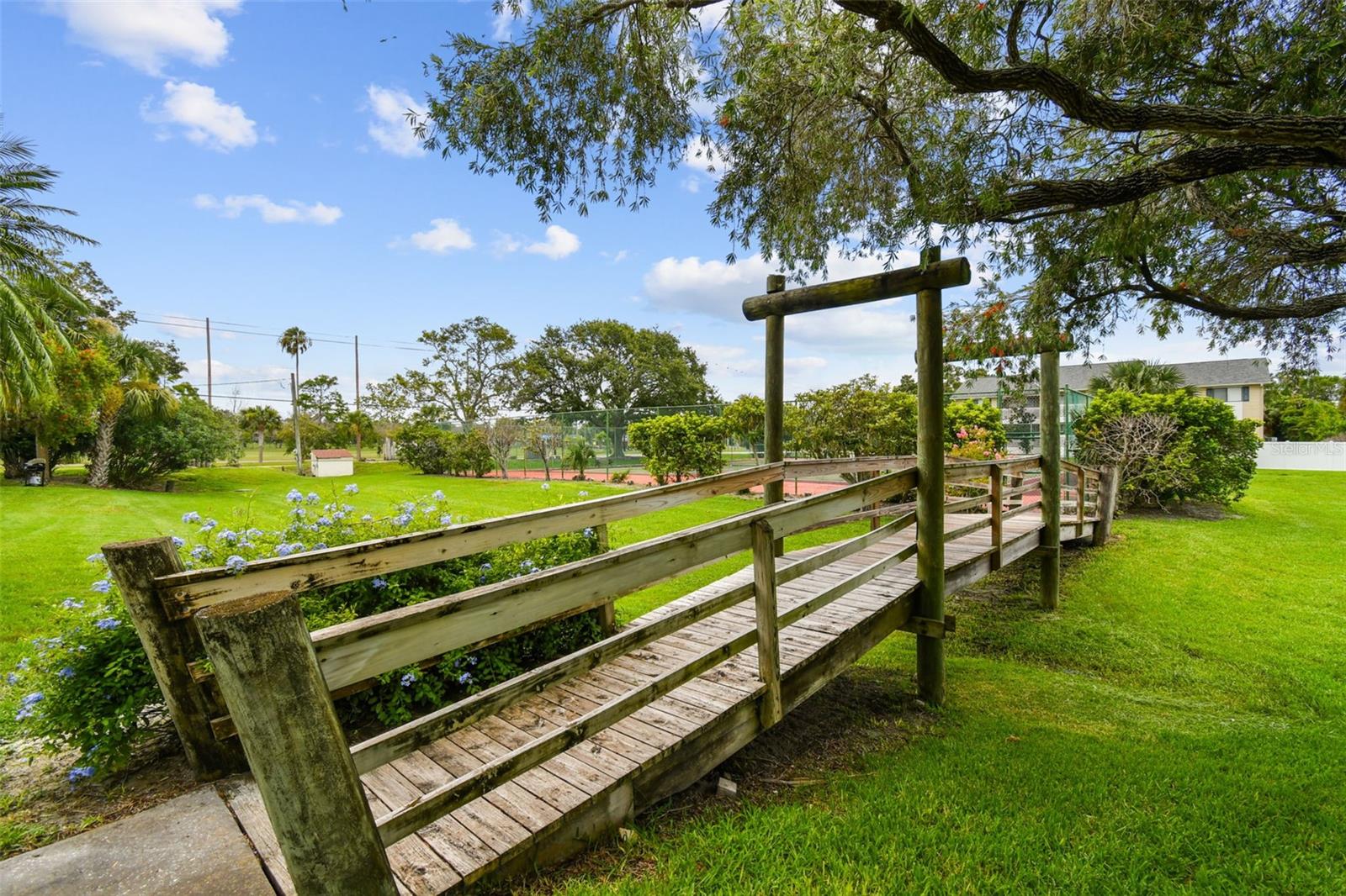 CURLEW LANDINGS - Residential