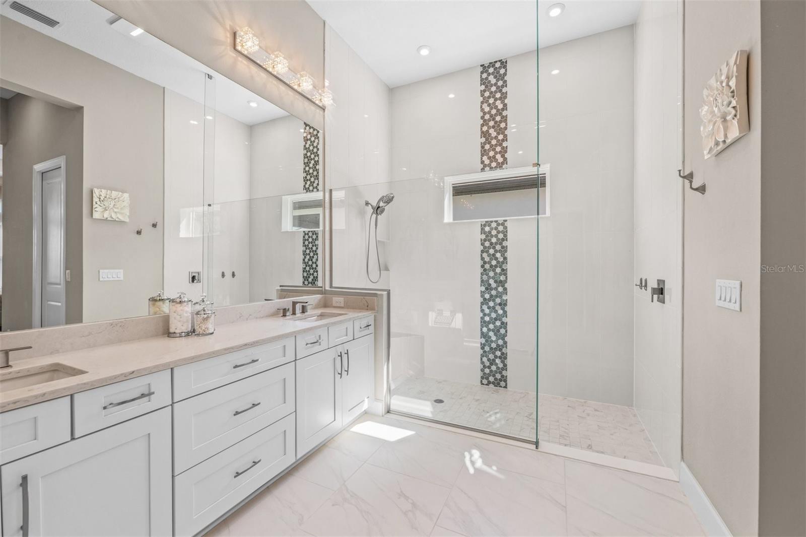 AZARIO ESPLANADE PH II SUBPH A,B & C - Residential