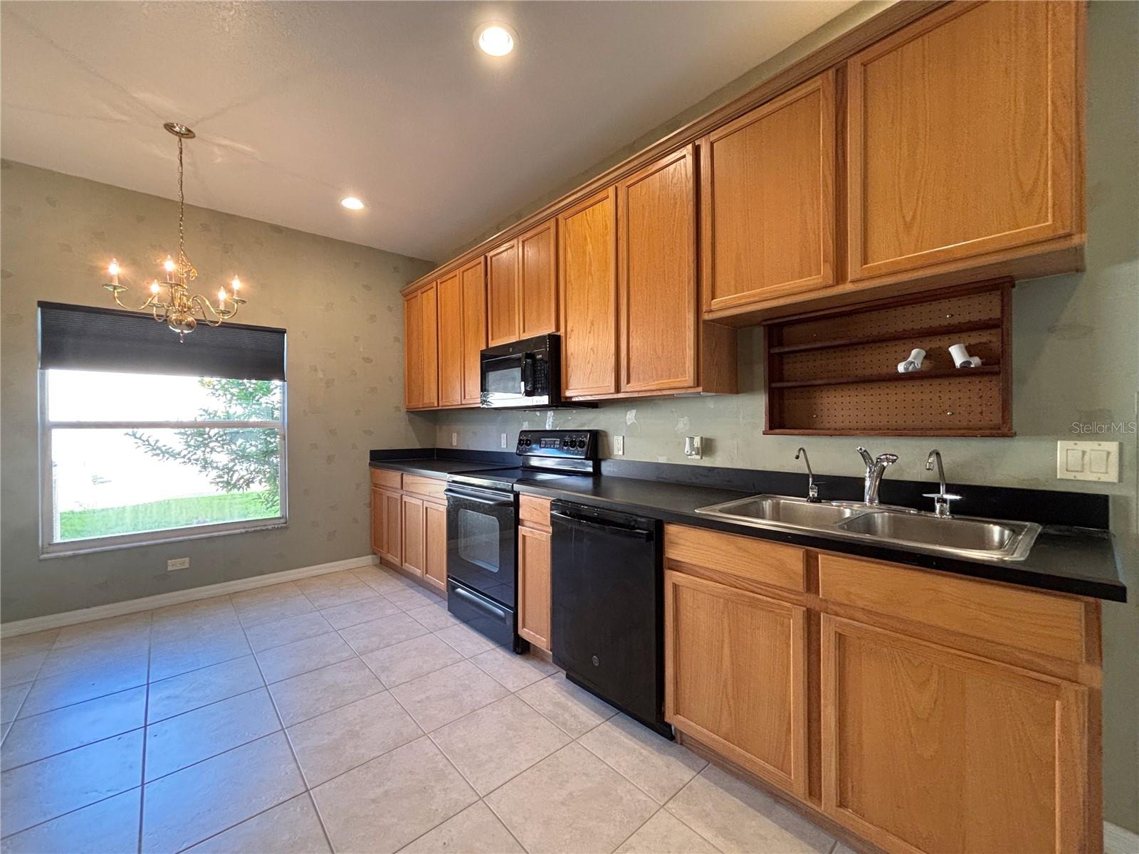 4128 ABERDEEN LANE