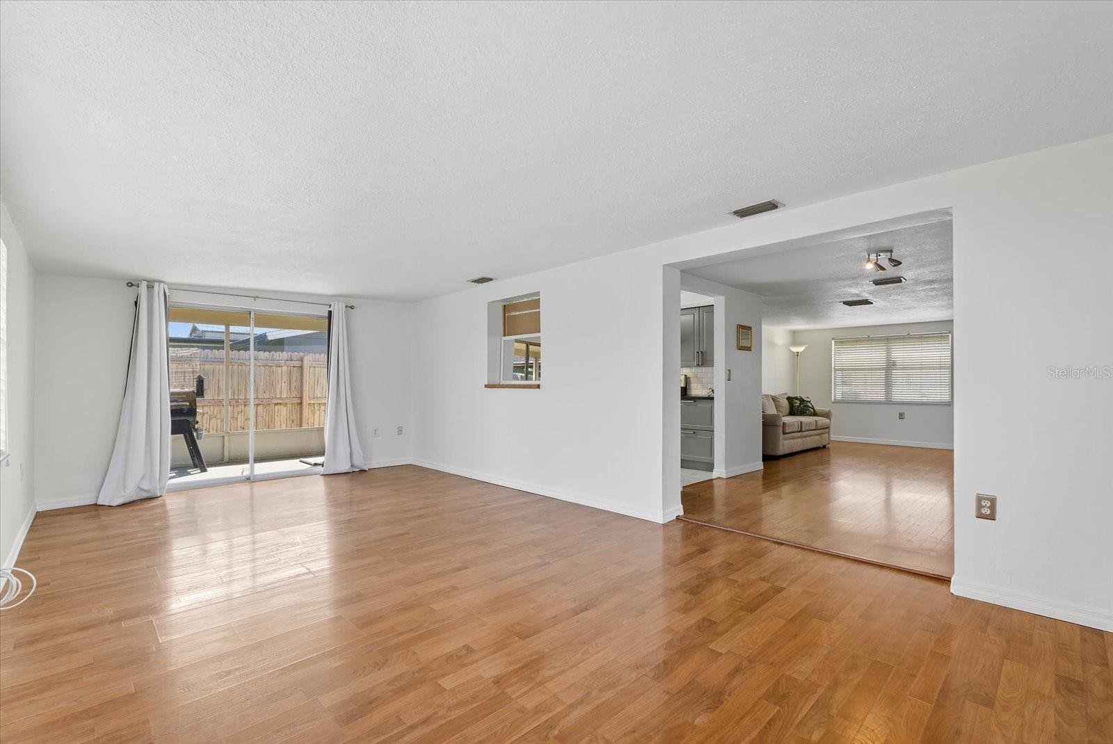 FOREST HILLS - Residential