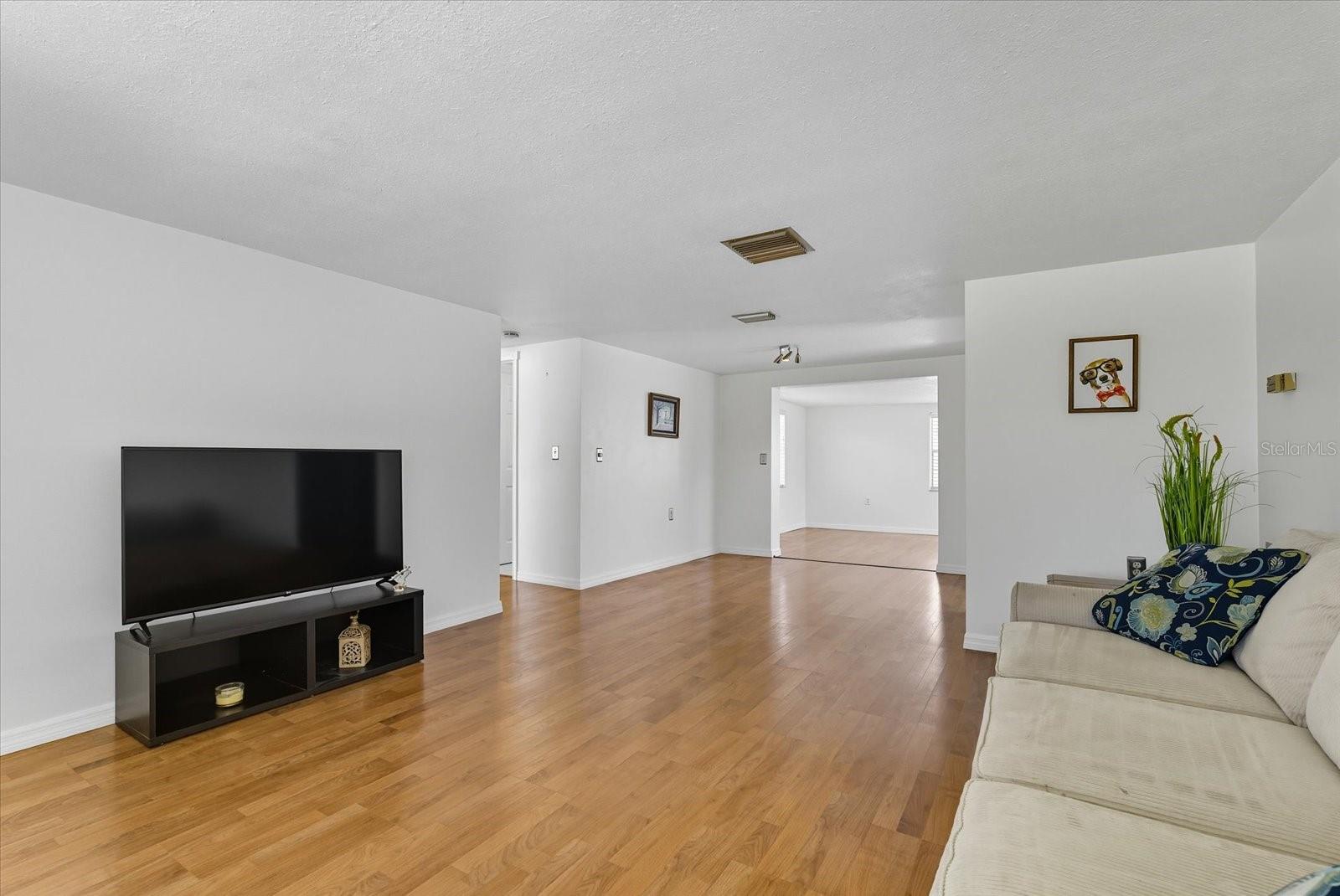 FOREST HILLS - Residential