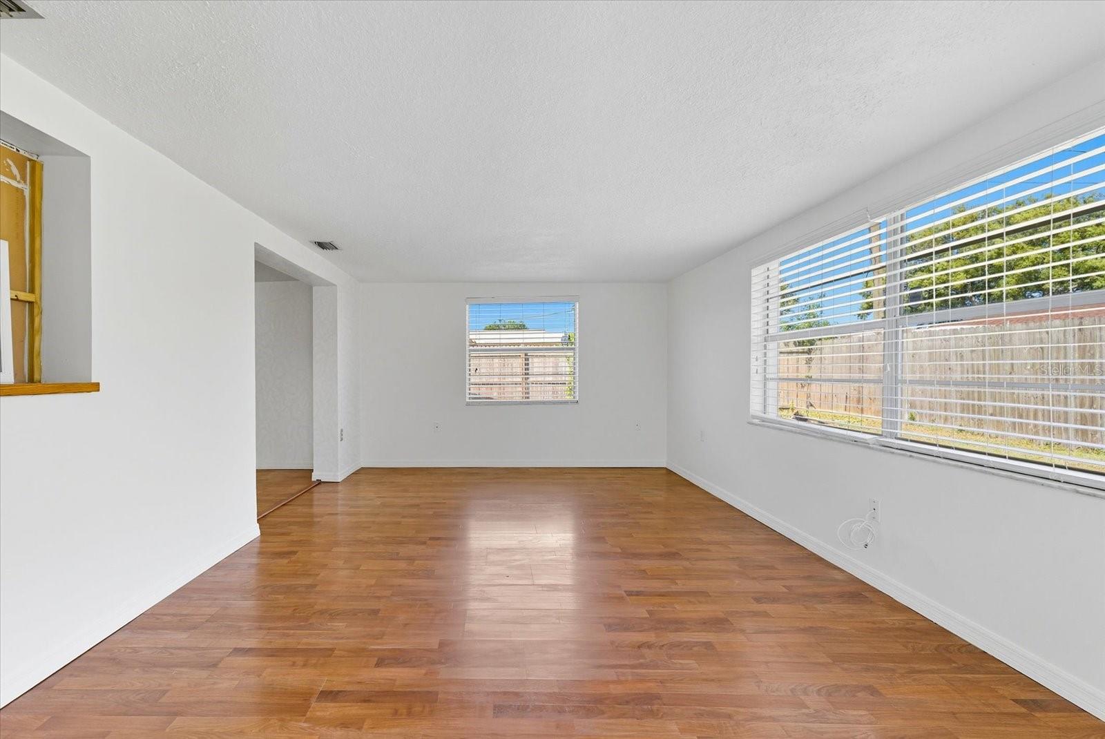 FOREST HILLS - Residential