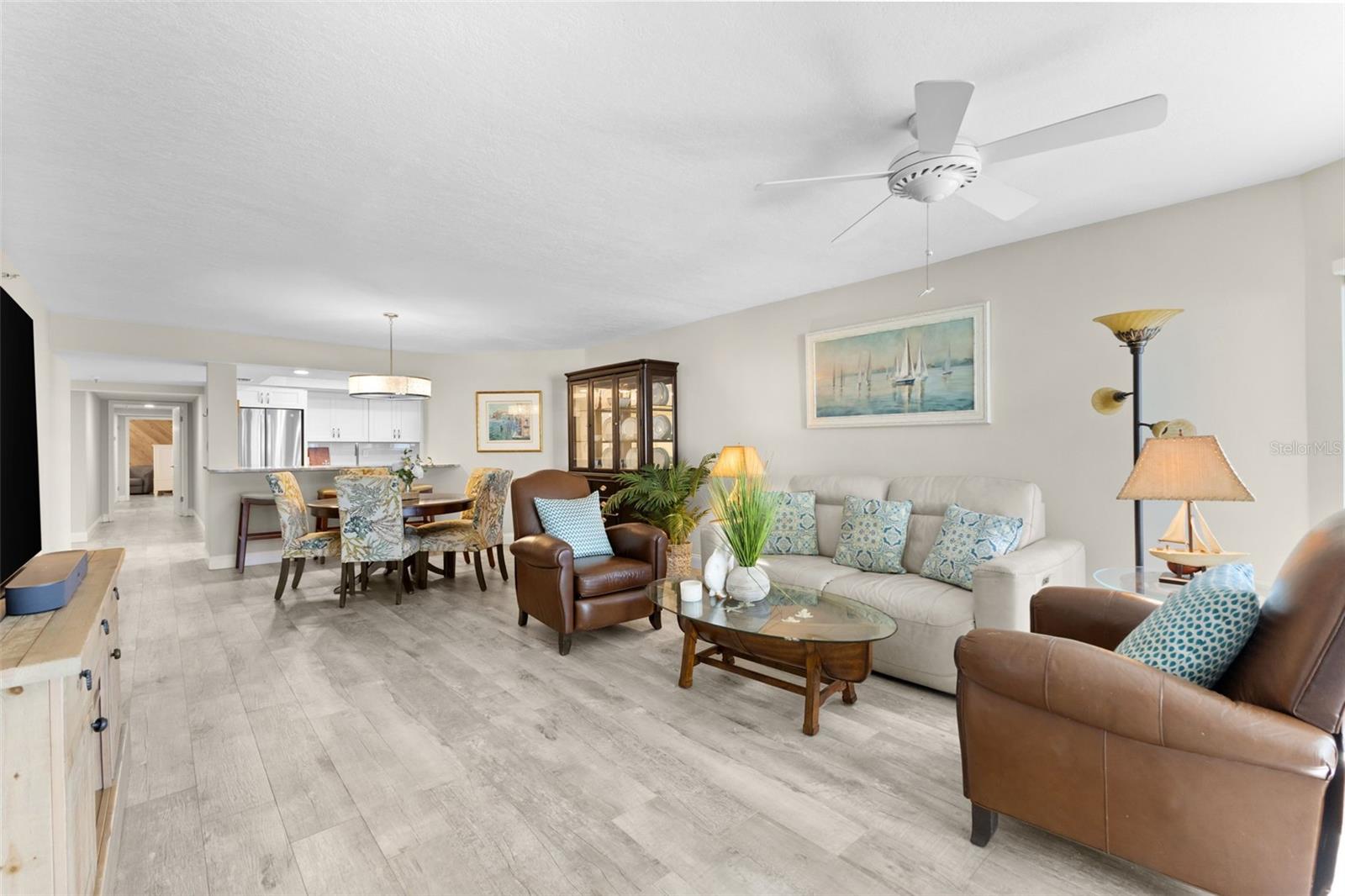 MARINERS LIGHT CONDO - Residential