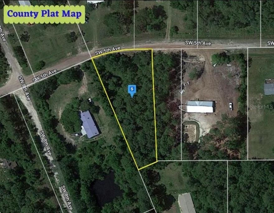 Come and build your new home on this Nice .76 acre wooded property close to the St. Johns River and Palatka. Power nearby, no HOA,and not in a flood zone! Seller financing is available. Survey is available. OWNER FINANCE AVAILABLE!!! Parcel #: 09-09-27-0000-0010-0010 GPS Center Coordinates: 29.73696238437864, -81.59534379122843
