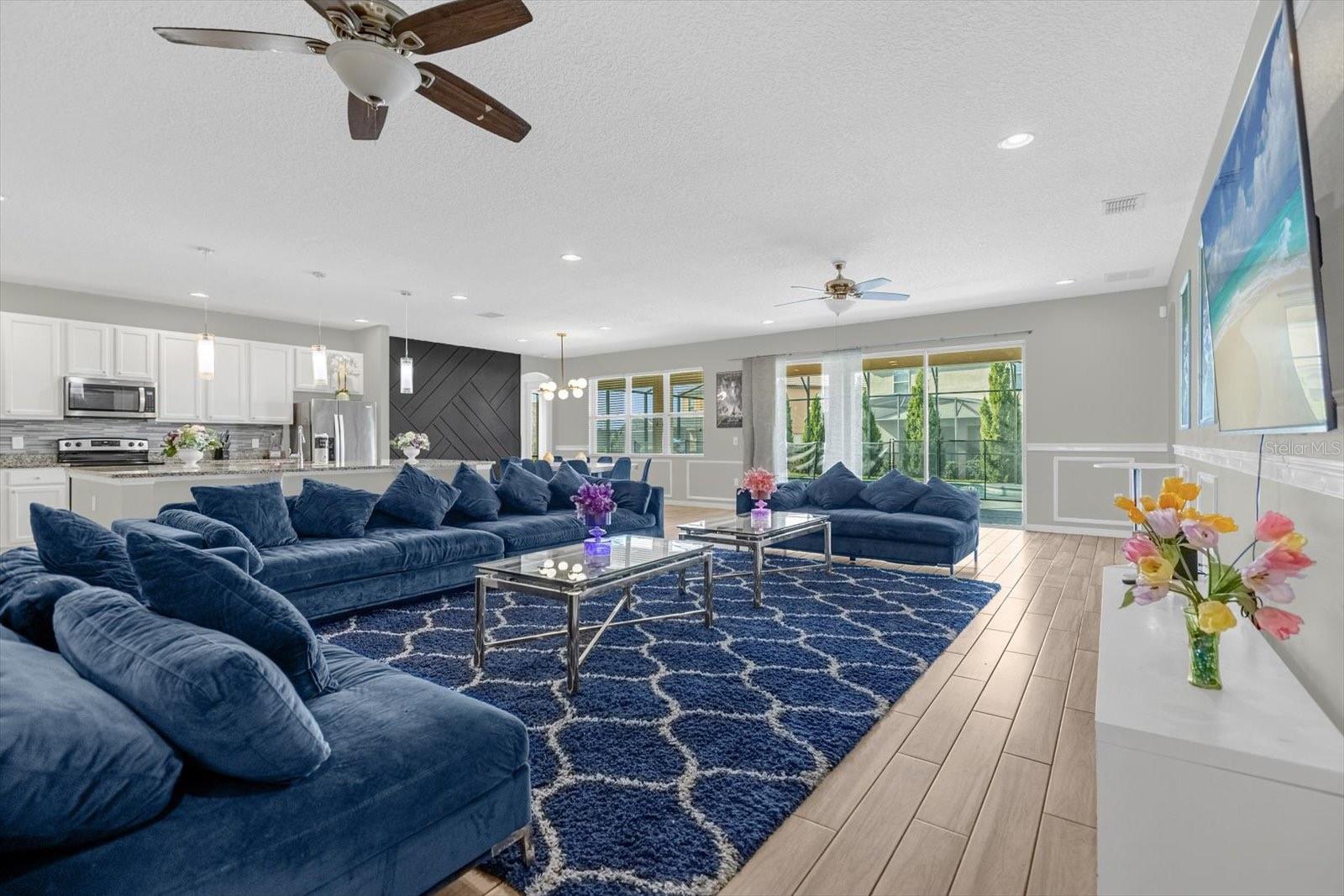 6020 OAK GREEN LOOP