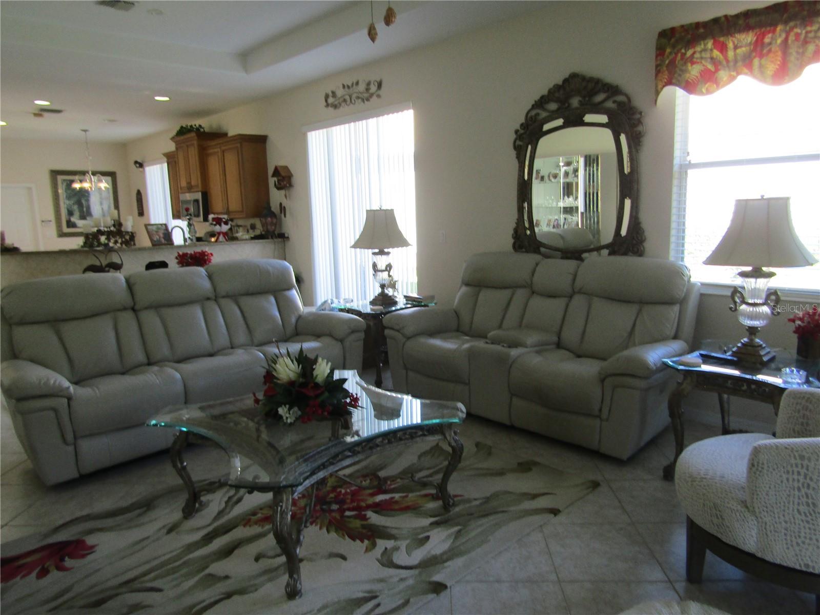 VENETIAN GOLF & RIVER CLUB PH 04A - Residential Lease