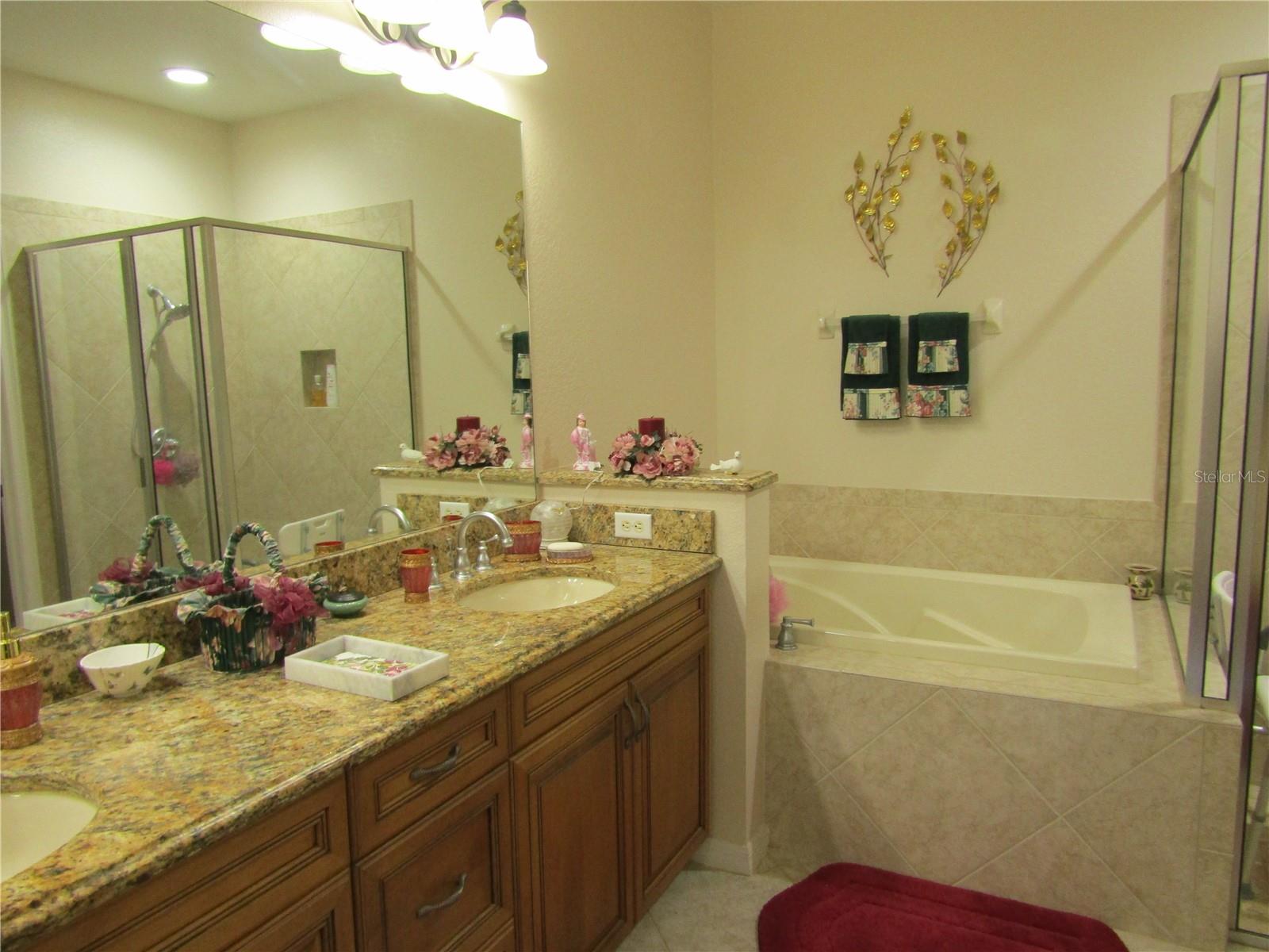 VENETIAN GOLF & RIVER CLUB PH 04A - Residential Lease