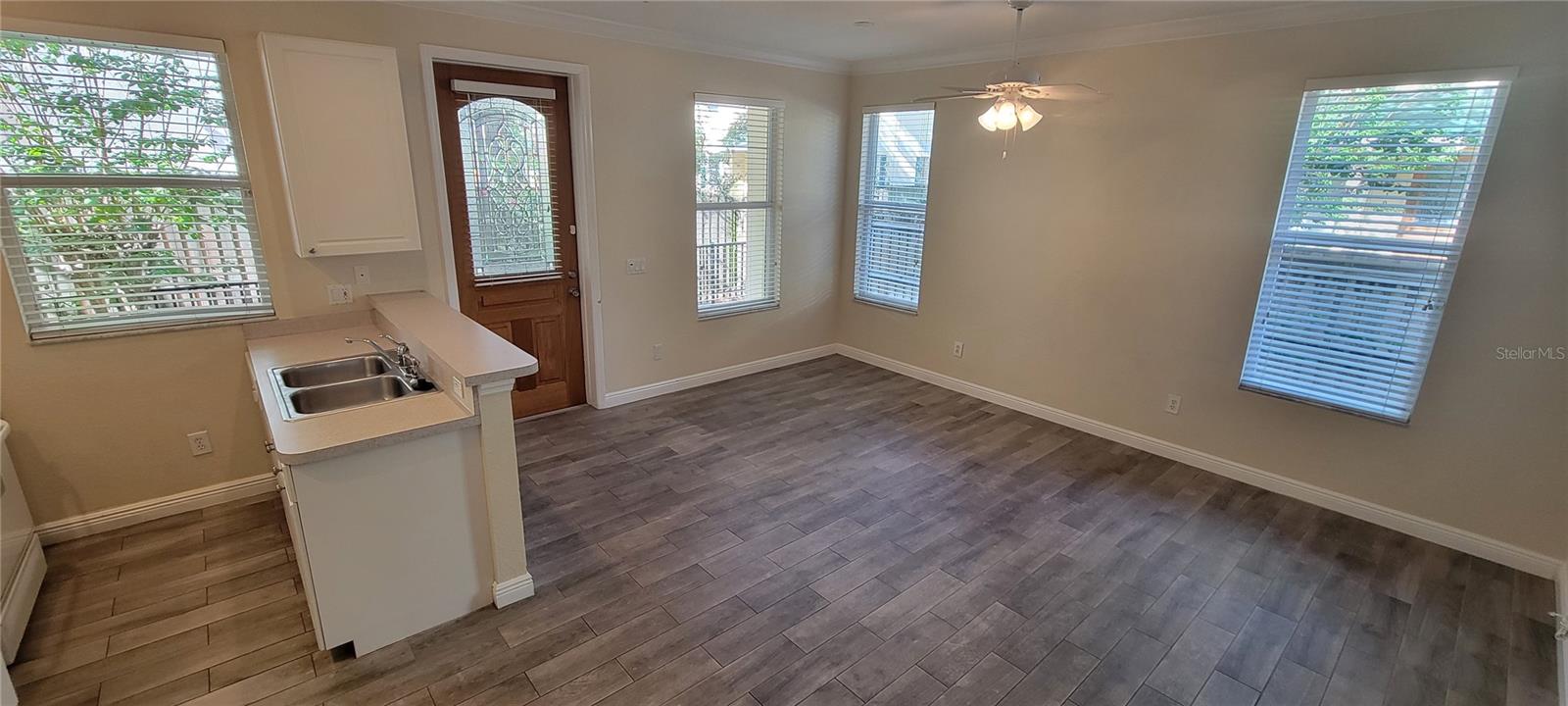 NEWPORT TOWN HOMES - Residential Lease