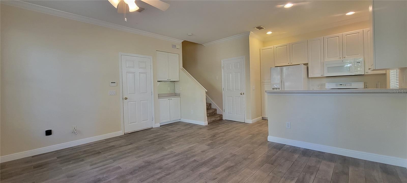 NEWPORT TOWN HOMES - Residential Lease