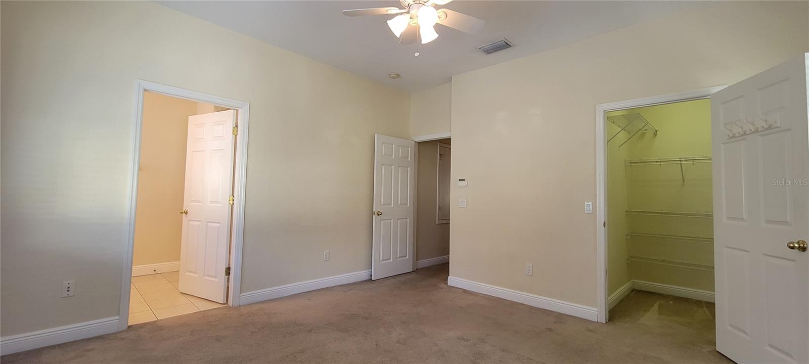 NEWPORT TOWN HOMES - Residential Lease