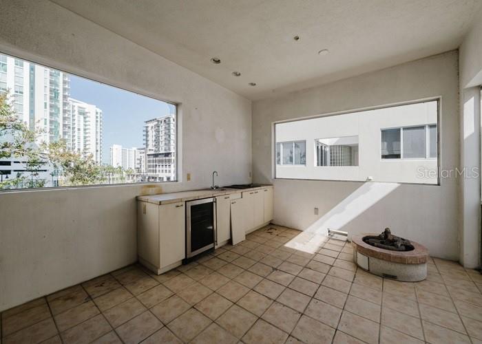 235 COCOANUT AVENUE 129E