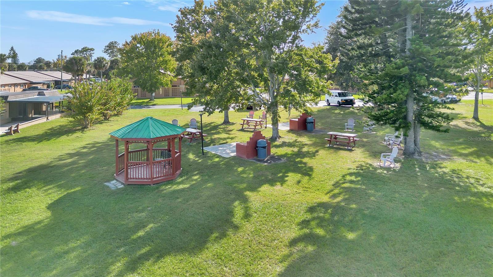 LAKE KATHRYN VILLAGE - Residential