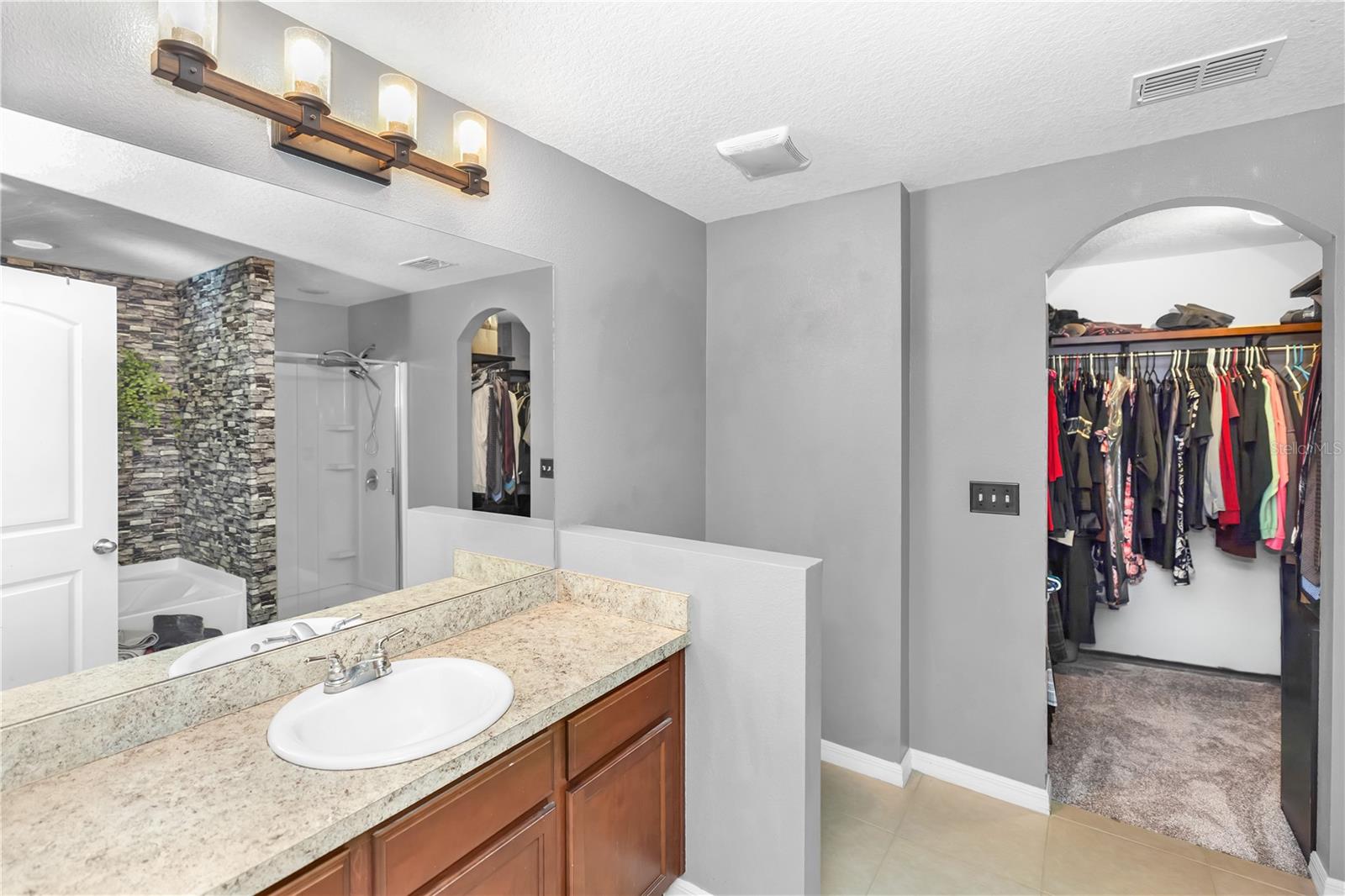 TAVARES GROVES AT BAYTREE PH 05 - Residential