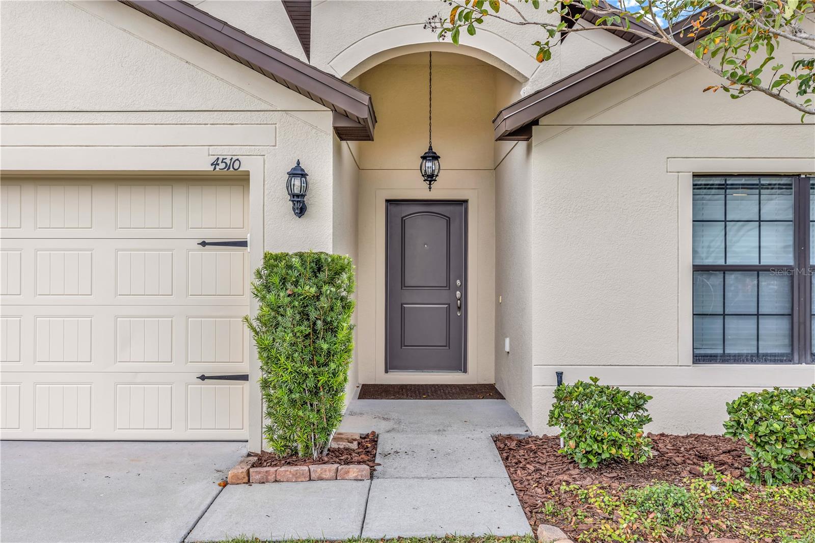 TAVARES GROVES AT BAYTREE PH 05 - Residential