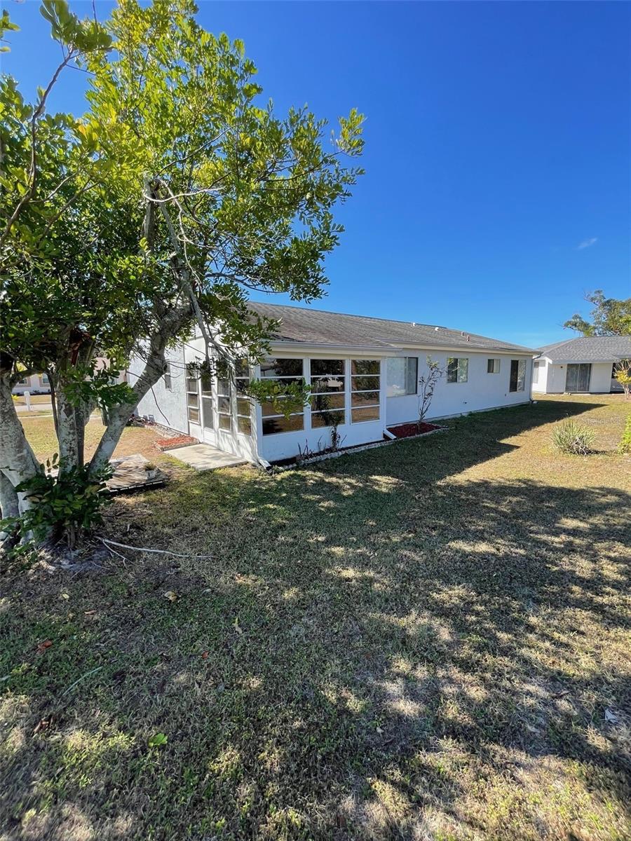 PORT CHARLOTTE SUB 52 - Residential Lease