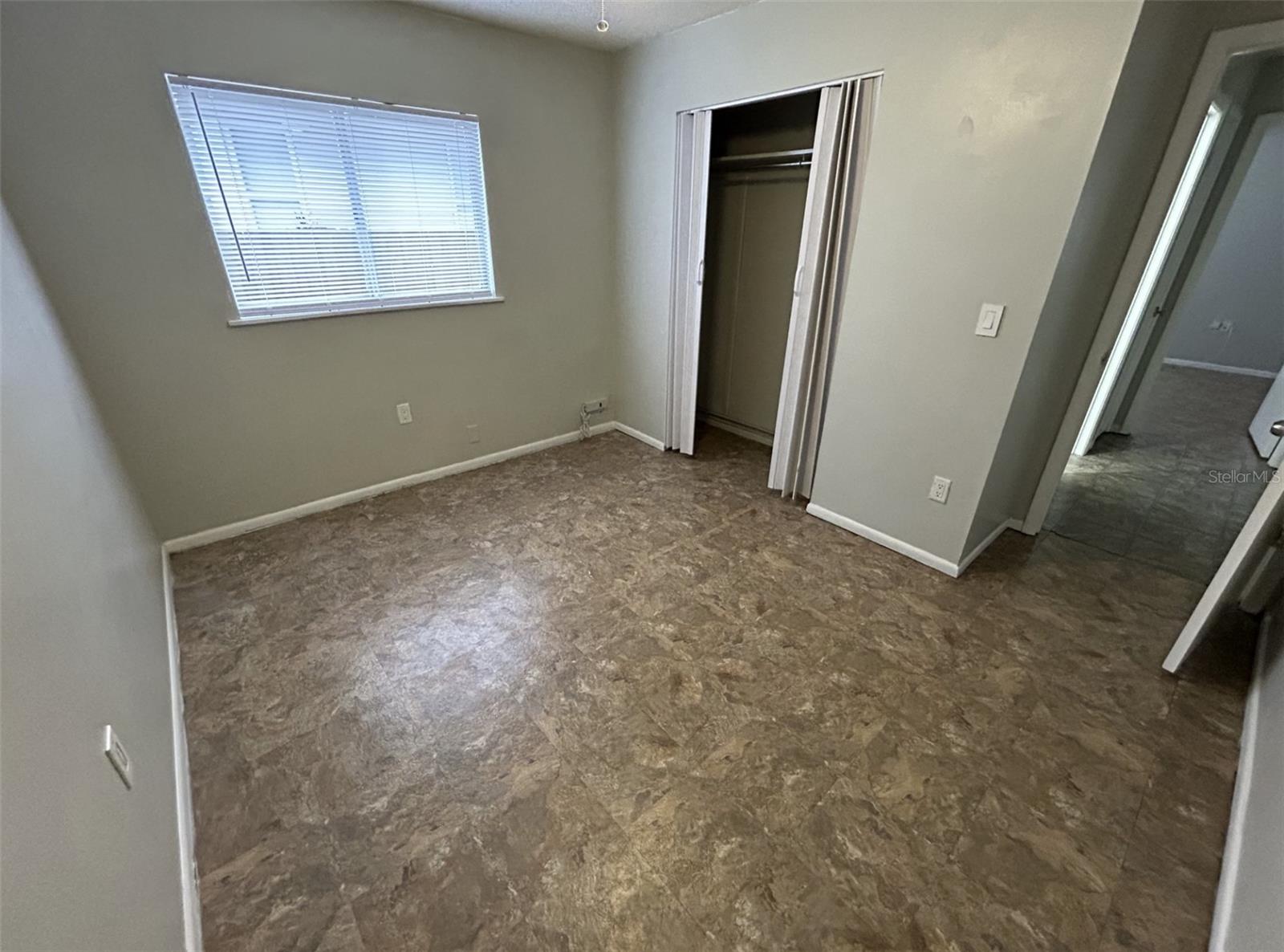 EAST PALMETTO - Residential Lease