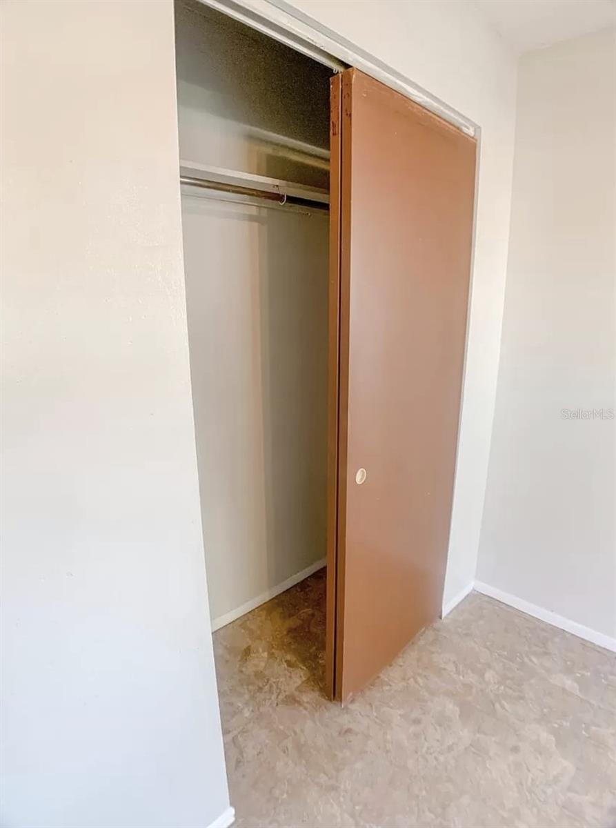 EAST PALMETTO - Residential Lease