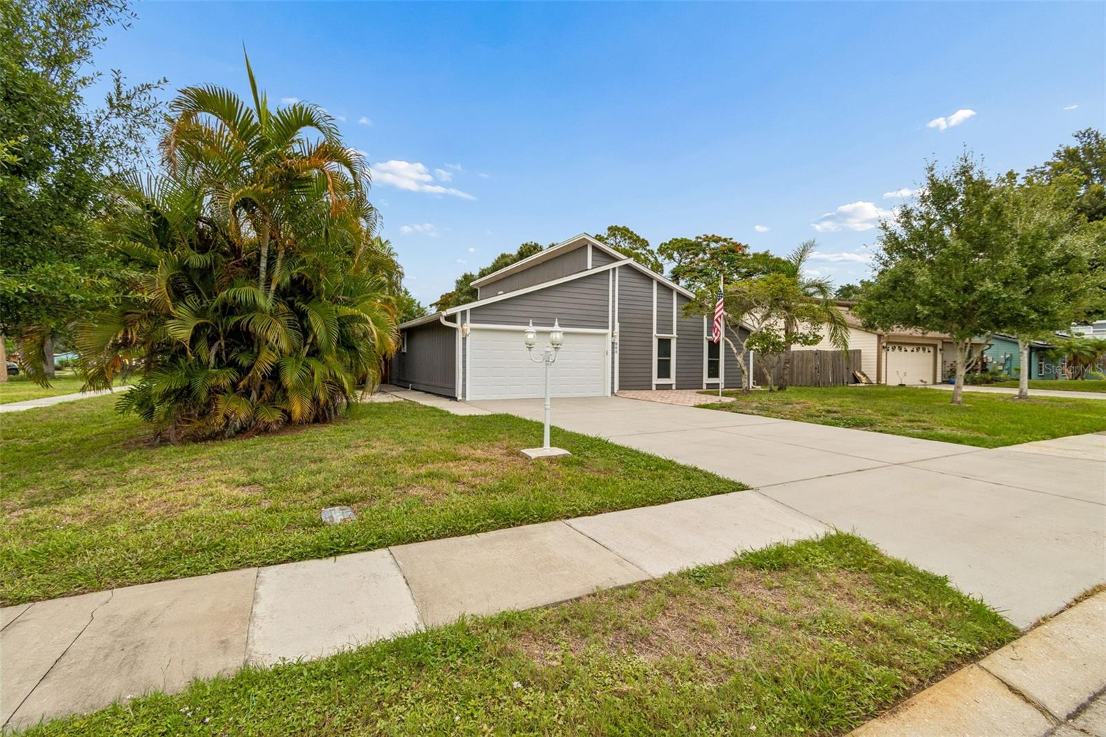 903 PLUM TREE LANE
